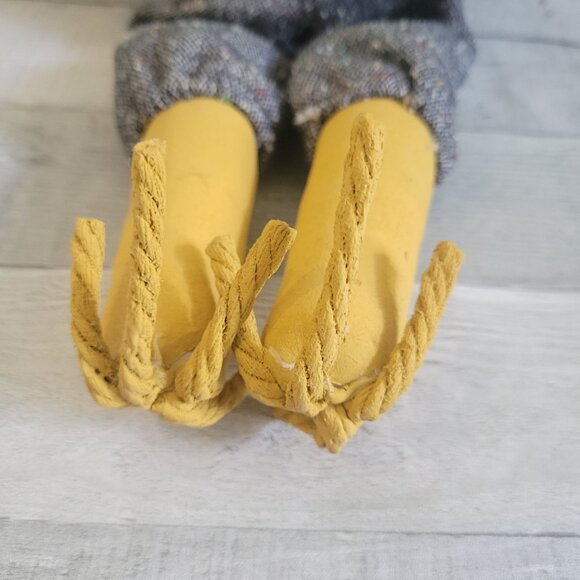 Vintage Chestnut Creek Folk Art Chicken Doll In Overalls & Bowtie Signed - Picture 4 of 9